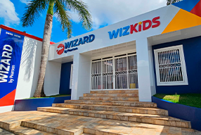 Quanto custa abrir uma franquia Wizard by Pearson? Confira valores e modelos de negócio